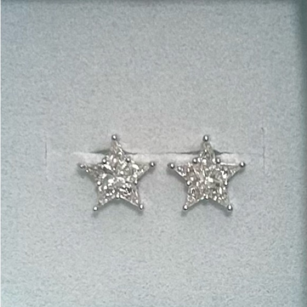 Brand New 100% AUTHENTIC DIAMOND Star Shaped Earrings 💎